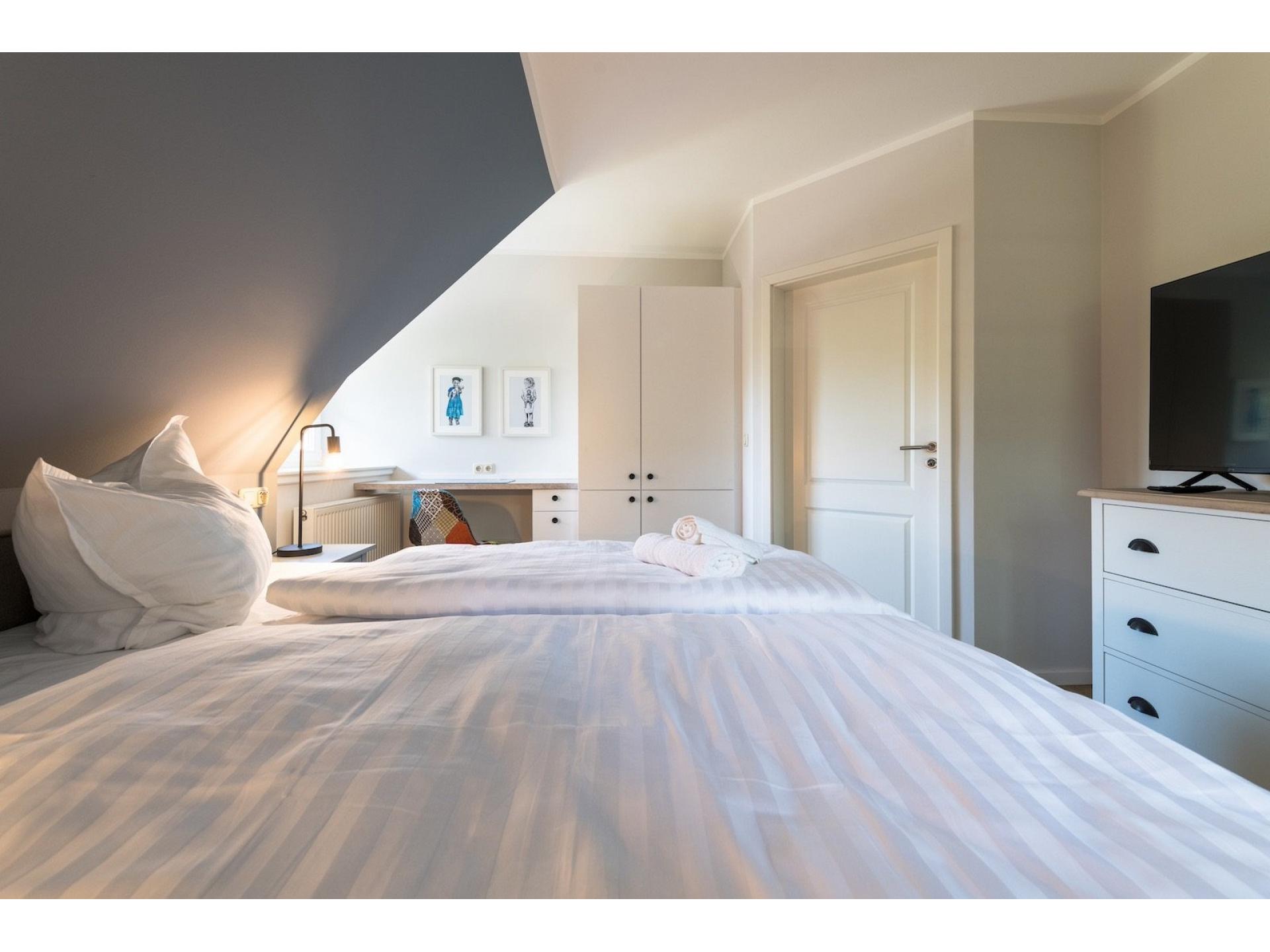 Schlafzimmer 1 mit Arbeit